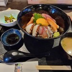 Wawon - 海鮮丼全体