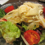 淡路島と喰らえ - 生湯葉とトマトのヘルシーサラダ