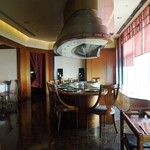 鉄板焼 貴布祢 - 鉄板カウンター席