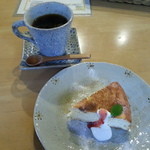 Cafe Estrada - ケーキセット（７５０円）です。
