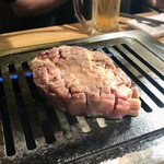 牛たん大好き 焼肉はっぴぃ - 花咲き牛タン