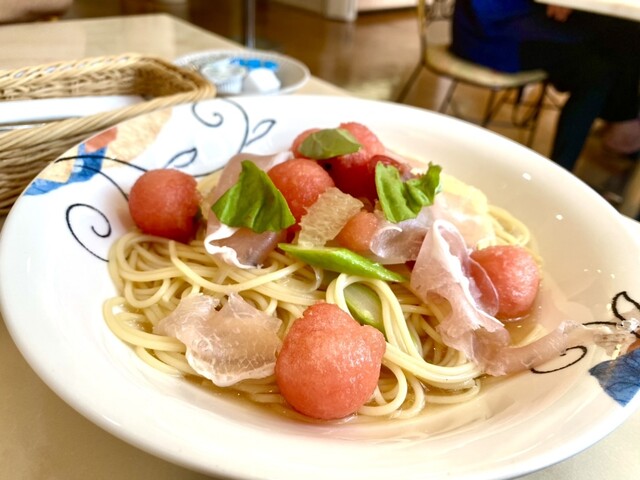 Cafe Quatre Saisons photo 3