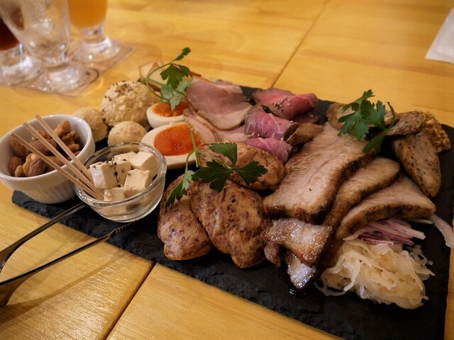 1983 （イチキューハチサン） - 茅ケ崎/ビアバー | 食べログ