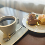 Girouette Cafe - 