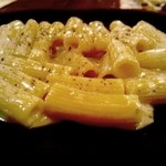 オステリアルーナマーレ - ゴルゴンゾーラソースのリガトーニ