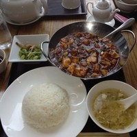 過門香 丸の内トラストタワー店 - 燃える麻婆豆腐！