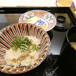 澤田 - 香の物　麦味噌汁