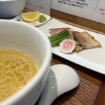 ラーメン 歩く花 - 