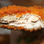 ムースヒルズバーガー - 断面 外はパリッと肉は柔らか