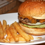 チーズバーガー 1.100円