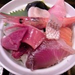 みなと - ランチの海鮮丼アップ