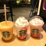 スターバックスコーヒー - ドリンク写真:マンゴーパッションティ   ストロベリー      ピーチ