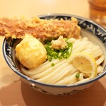 梅田 釜たけうどん - 