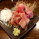 海鮮酒場 藤田屋 - ドカ盛り!! マグロぶつ：1,180円