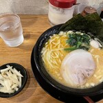 横浜家系ラーメン 一新家 - 