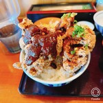 デカ盛り唐揚げ丼専門店キッチンBUSSTOP 三郷駅前店 - 