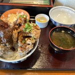 デカ盛り唐揚げ丼専門店キッチンBUSSTOP 三郷駅前店 - 