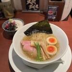 酒肴場 屯 - 山椒白醤油煮干し蕎麦（味玉入り）¥1000、【限定】まぐろ山かけ丼¥400