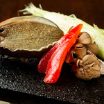 北新地 うえはら - 鮑のバターソテー 旬の野菜添え※8月開始コースの一部