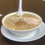 杭州飯店 - 中華そば900円