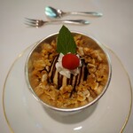 レストラン カスケード - チョコナッツサンデー