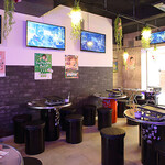 韓国屋台 ペゴッパヨ - 内観写真:店内モニターでK-POPを観ながらお料理を堪能♪