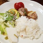 キッチン ブルー グローブ - 最後ほお新香も乗せます