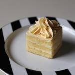 アンビグラム - バタークリームケーキ
