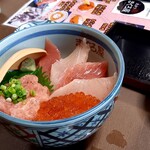 北かつまぐろ屋 - よくばり海鮮丼