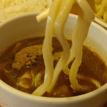 日の出らーめん - 本当に極太麺です。