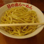 日の出らーめん - 割箸と太さ比較してください。