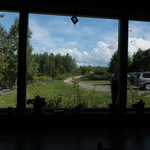 綺麗な景色を眺められるカウンターに座りました。