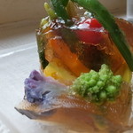 バローレ - (2013/9/11)野菜のコンソメジュレＯＰＥＮ(*^^)v　中の野菜たちがとてもカラフル♪