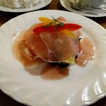 Resutoran Shiina - サラダ(野菜サラダの生ハム乗せ)