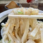 丸池製麺所 - 香ばしい風味が加わって美味しいです。