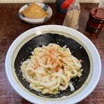 丸池製麺所 - 釜バターにはあまり合わなかったです。