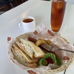 Cafe&Dining プア ナーナー ラー - 