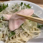 開運橋通 ふじ原 - 「冷やし塩煮干しそば」　鶏むねチャーシュー