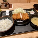 とんかつ 松のや - 大判ヒレカツ定食