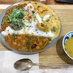 アオヤギ食堂 - ともえがけカレー　1350円税込