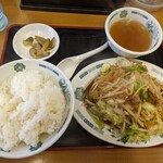 来来軒 - 肉野菜炒め定食 ¥780