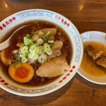 まるたかや - 味玉ラーメンと豚串