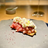 malca - まぐろのタルタル　ブラータチーズ　ブルスケッタ
                    いつも安定の美味しさ(^^)