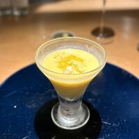 malca - 福島県産とうもろこしの冷製スープ
                    滑らかで、もったりならない上品な甘さを備えてます。
                    夏のオープニングに相応しい一品♪