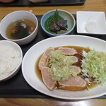 Kanoya - 鶏たたきのフライ（ねぎソース）990円