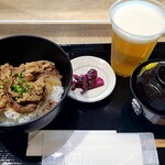 道産和牛専門店 牛美道 - ・和牛の特上牛丼1380円 ・ビールクラッシック650円