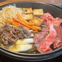 豚捨 KITTE丸の内店 - すき焼き