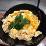 かしわ - 高原比内地鶏とあっぱれ卵の親子丼