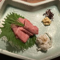 飛騨牛一頭家 馬喰一代 銀座 - 飛騨牛刺身風盛り