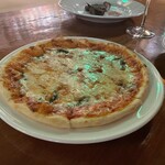 倫敦屋酒場 - ピッツァ マルゲリータ